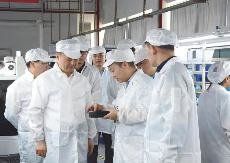 萍乡市委书记陈敏率队到J9集团调查